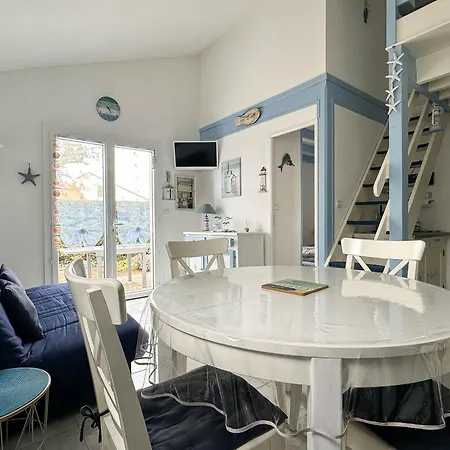 Hébergement de vacances Maison 4 Pers Avec Piscine, Tennis, Proche Plages Et Port - La Palmyre - Fr-1-705-57 *